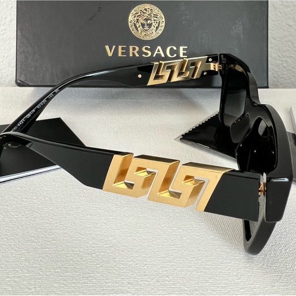 NEW VERSACE Black Monogram Lenses and Gold Logo Arm Sunglasses Men or Women - Picture 7 of 8